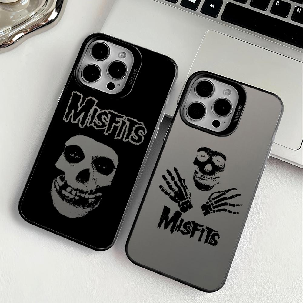 Phone Accessories Kiosk - Funda Misfits para iPhone 17 16