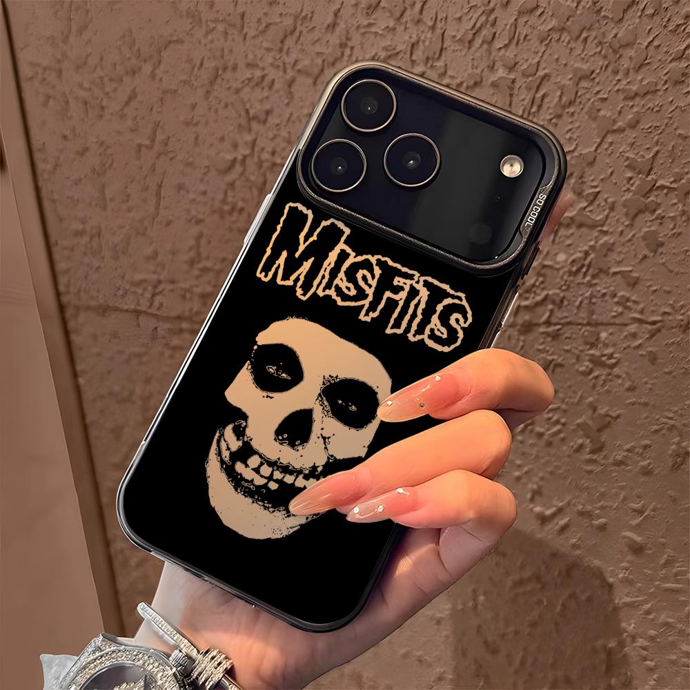 Funda Misfits para iPhone 17 1 - Phone Accessories Kiosk reseña y precio